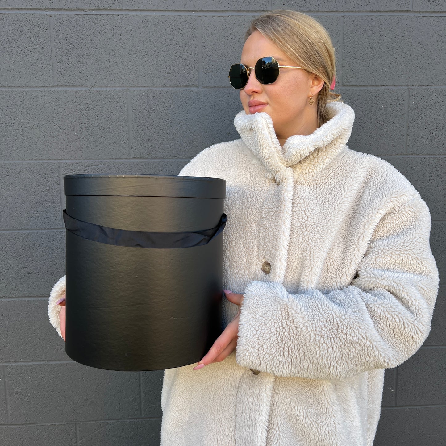 Round Tall Box (Cylinder) - Black
