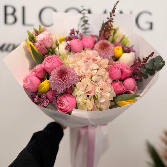 Signature Blush Garden