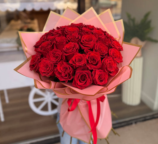 Red Roses - Classic and Elegant 30 stems